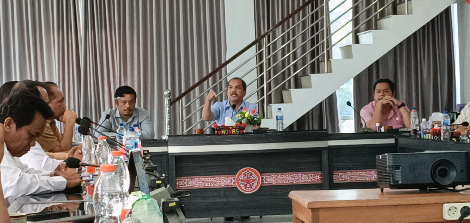 Air Sering Mati, Berbau dan Berlumpur, Ketua DPRD Samosir Kritik Pedas Kinerja PDAM